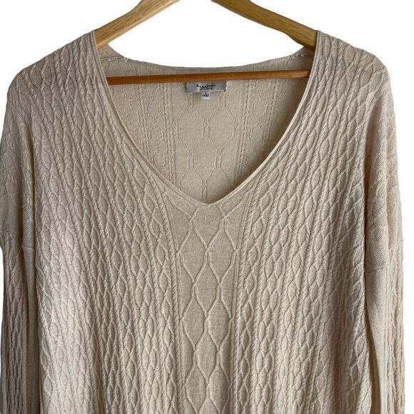 Babaton Cream V-Neck Cable Knit Linen Blend Long Line Sweater Size Small - Picture 3 of 6